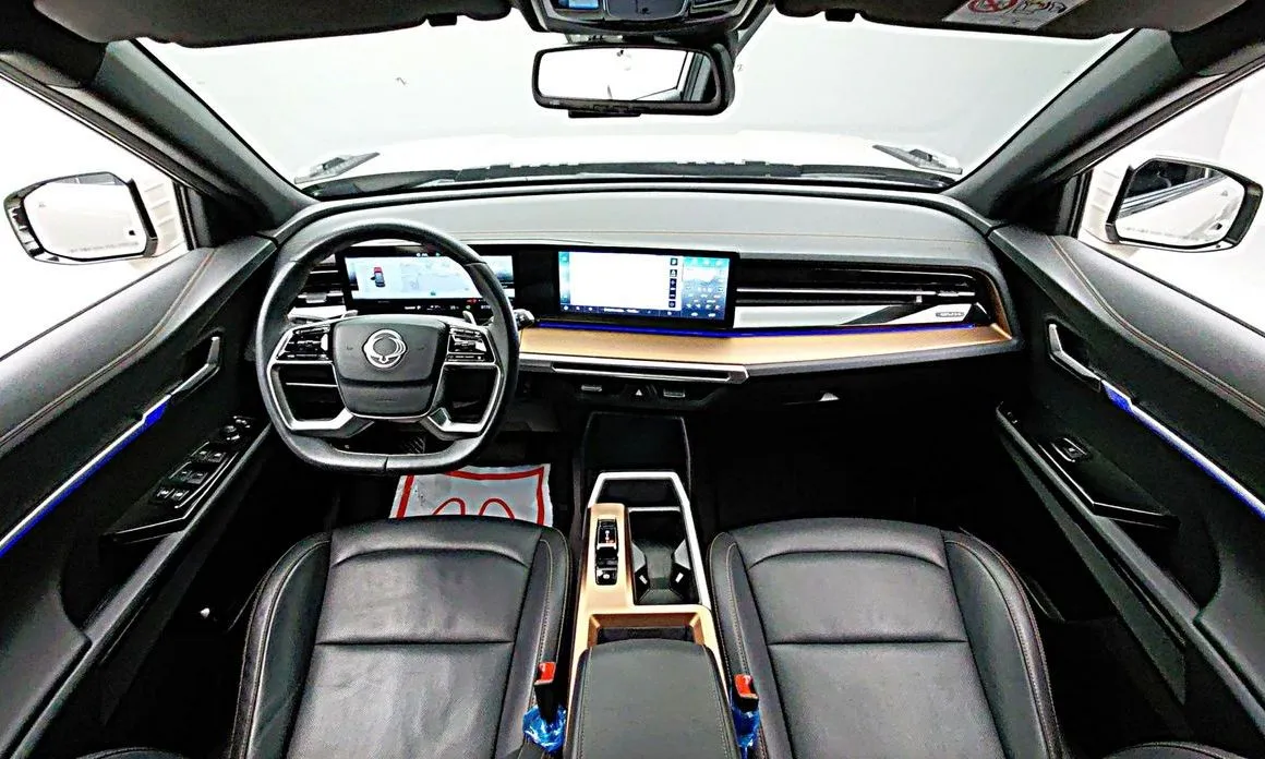 KG Mobility (Ssangyong) Torres — фото 10