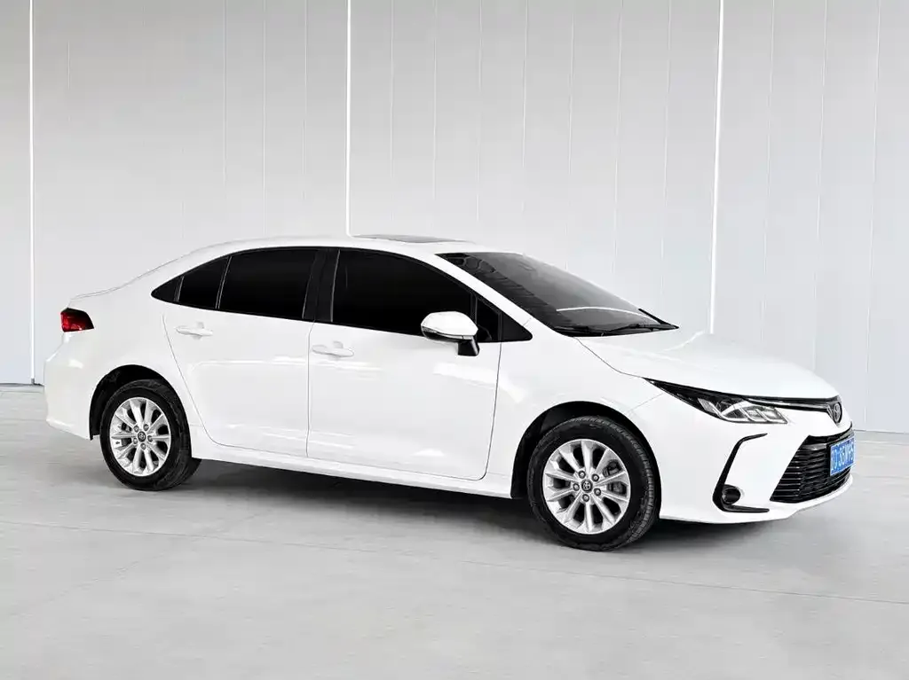 Toyota Corolla — фото 3