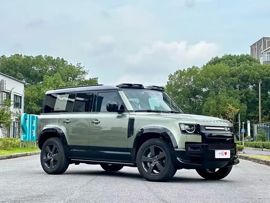 Land Rover Defender — фото 10