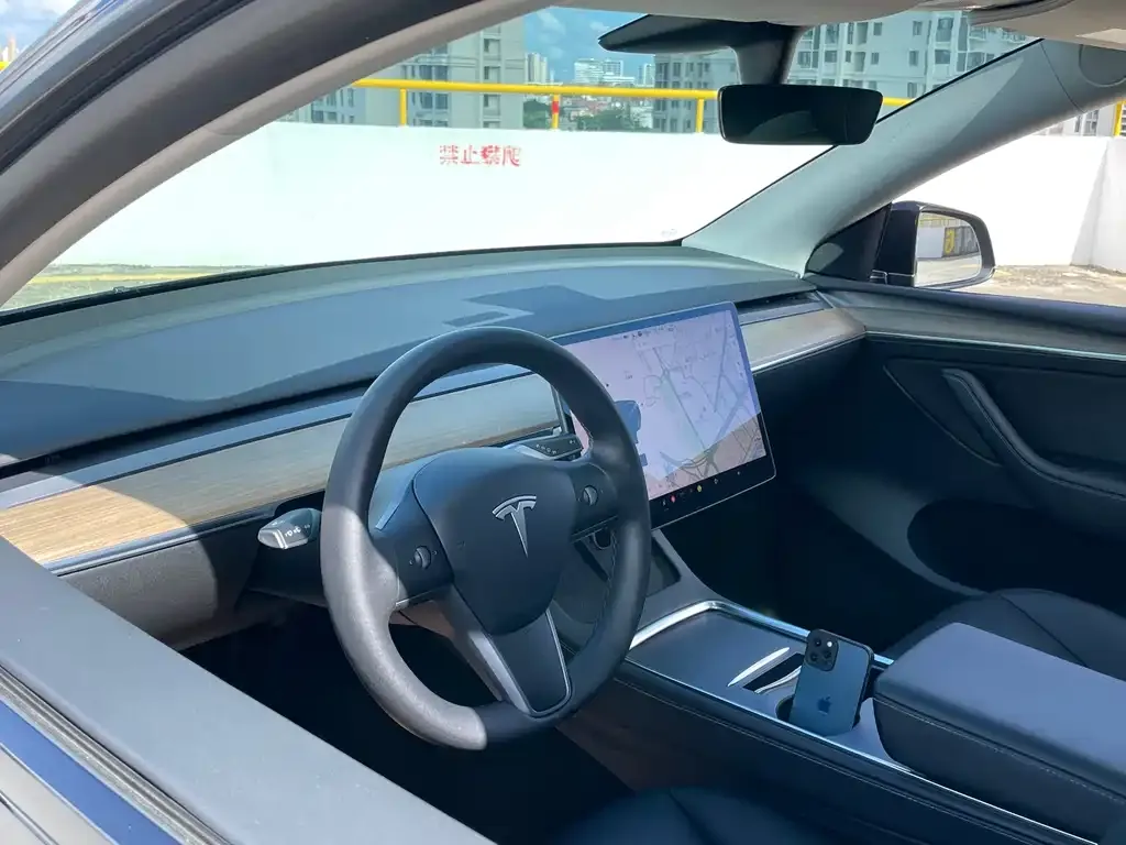 Tesla Model Y — фото 4