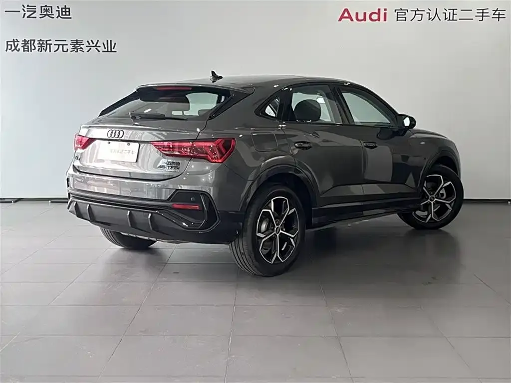 Audi Q3 Sportback — фото 8