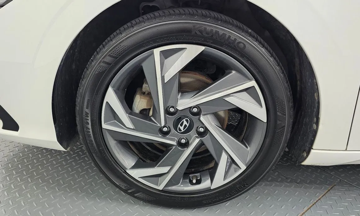 Hyundai AVANTE — фото 10
