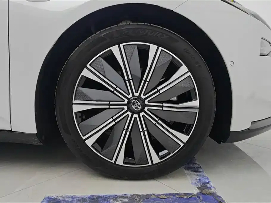Toyota Platinum 7 — фото 10