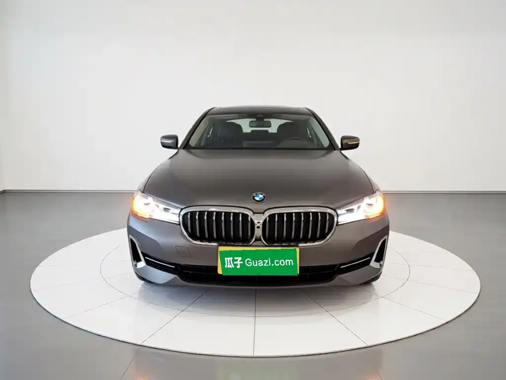BMW 5 Series — фото 4