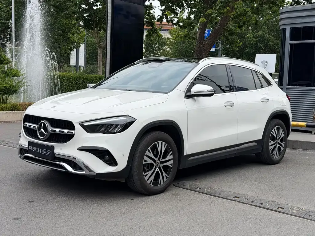 Mercedes-Benz GLA — фото 1