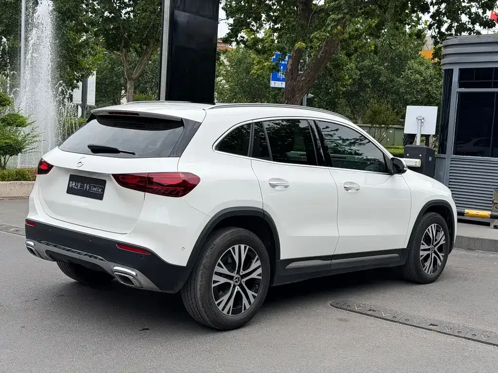 Mercedes-Benz GLA — фото 6
