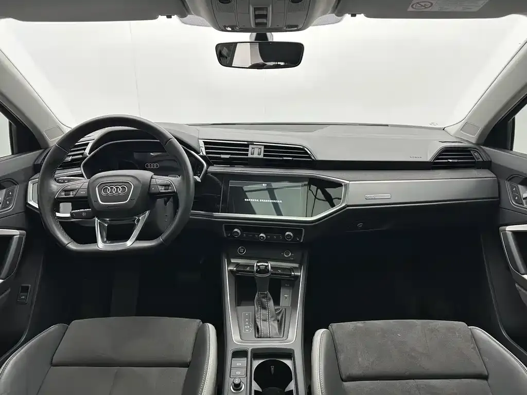 Audi Q3 — фото 3
