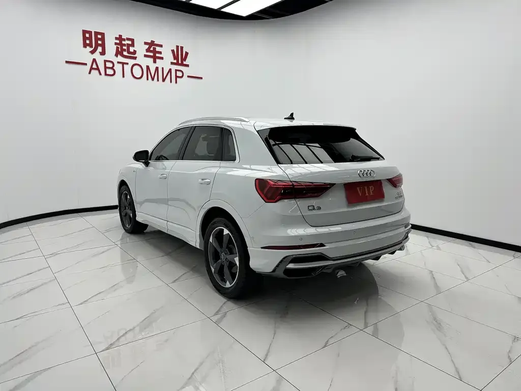 Audi Q3 — фото 5