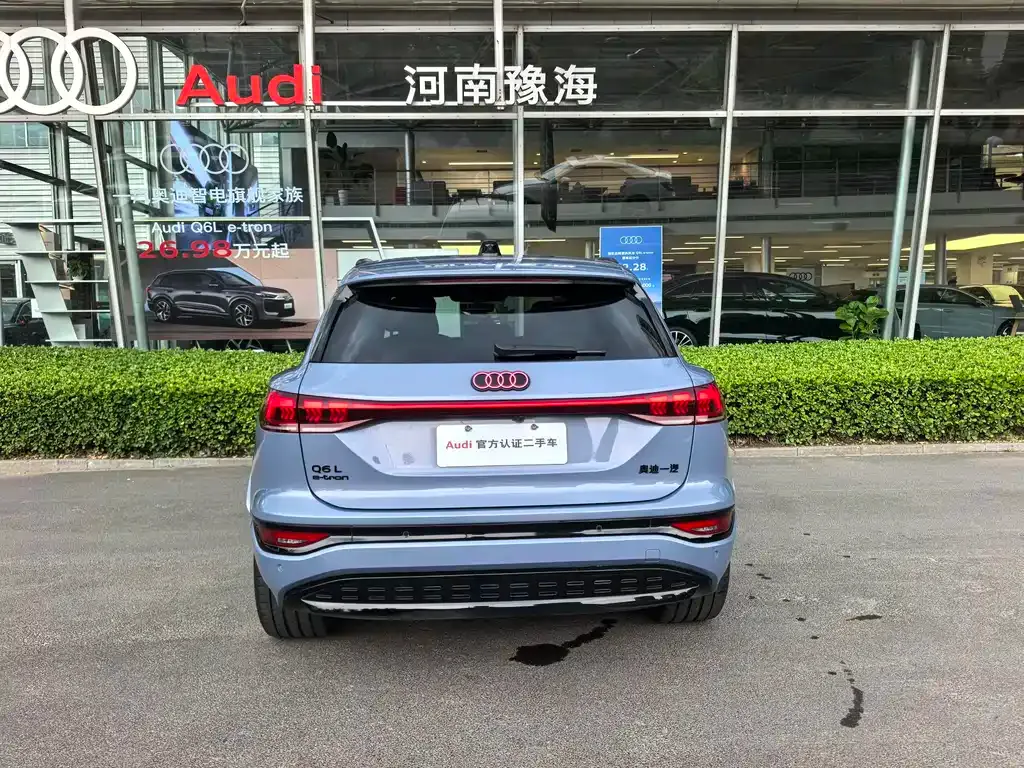 Audi Q6L e-tron — фото 7