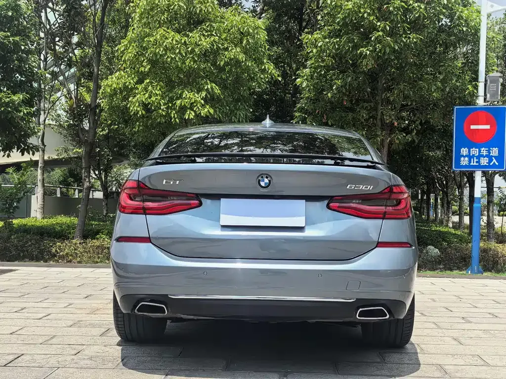 BMW 6 Series GT — фото 10