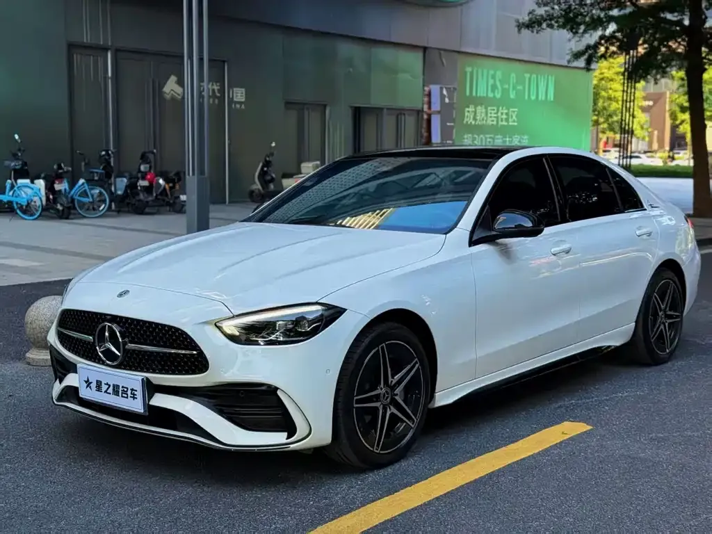 Mercedes-Benz C-Class — фото 1