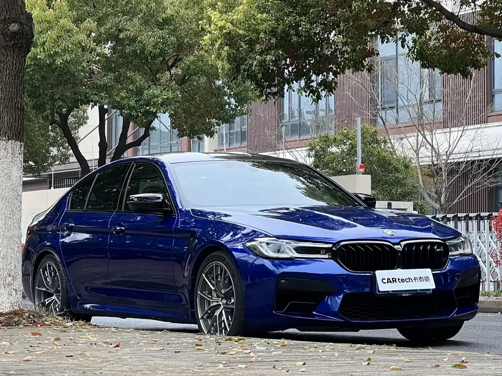 BMW M5 — фото 10
