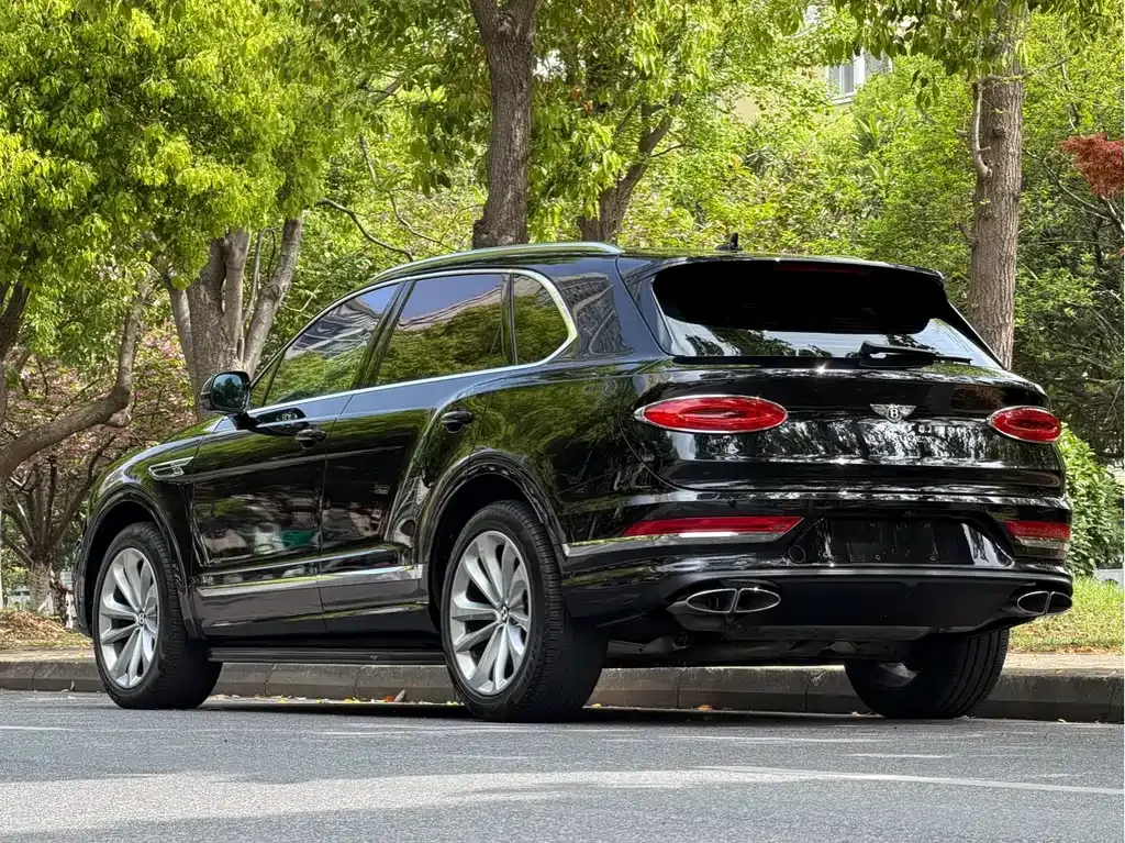 Bentley Bentayga — фото 7