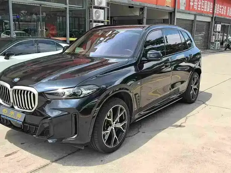 BMW X5 — фото 1