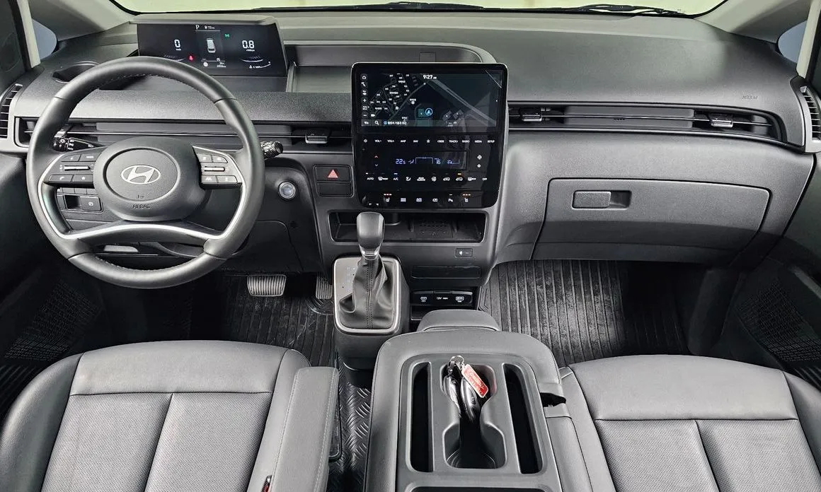 Hyundai Staria — фото 2
