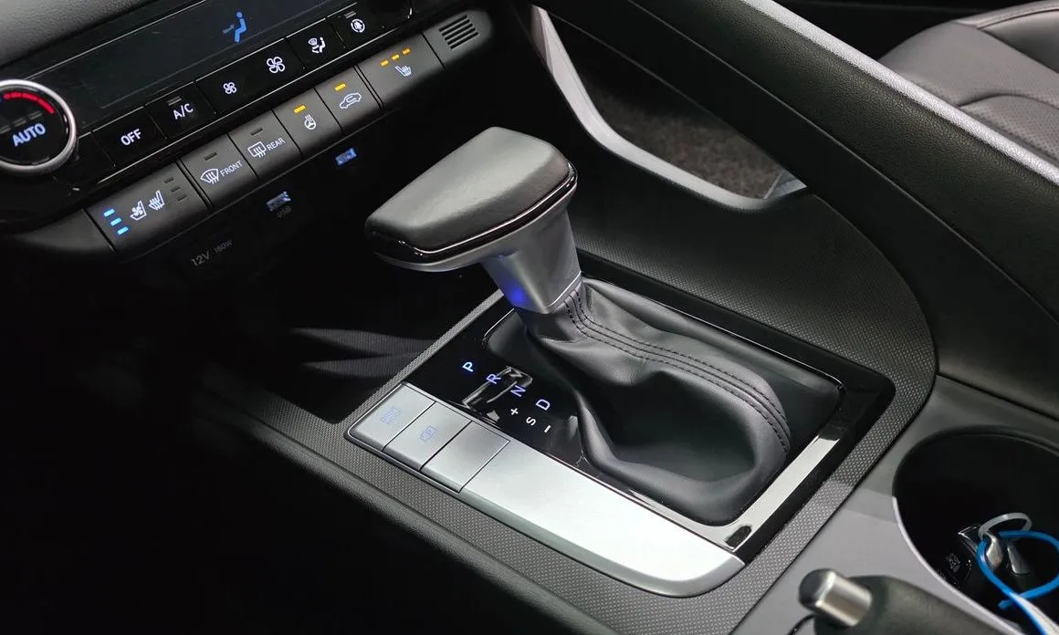 Hyundai AVANTE — фото 9