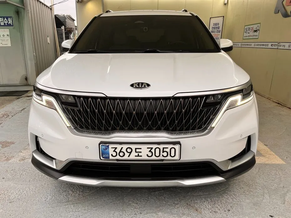 Kia Carnival — фото 1