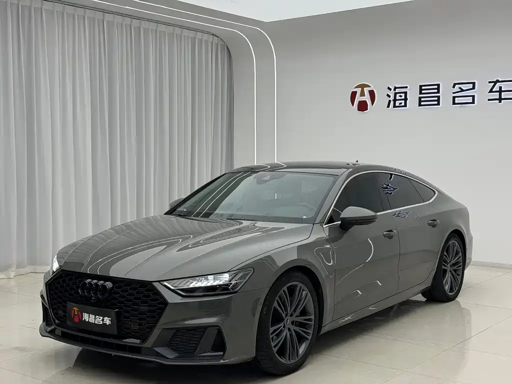 Audi A7 — фото 1
