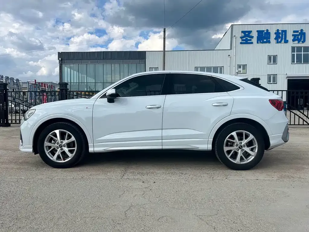 Audi Q3 Sportback 2022 из CN, фото 6