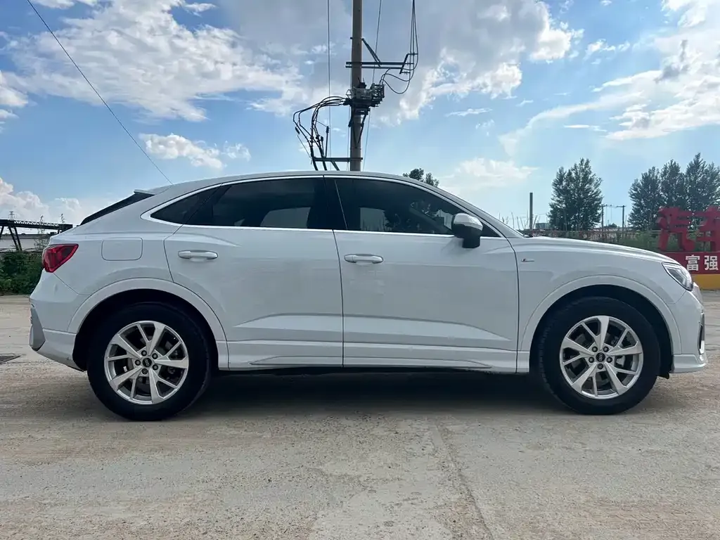 Audi Q3 Sportback 2022 из CN, фото 3