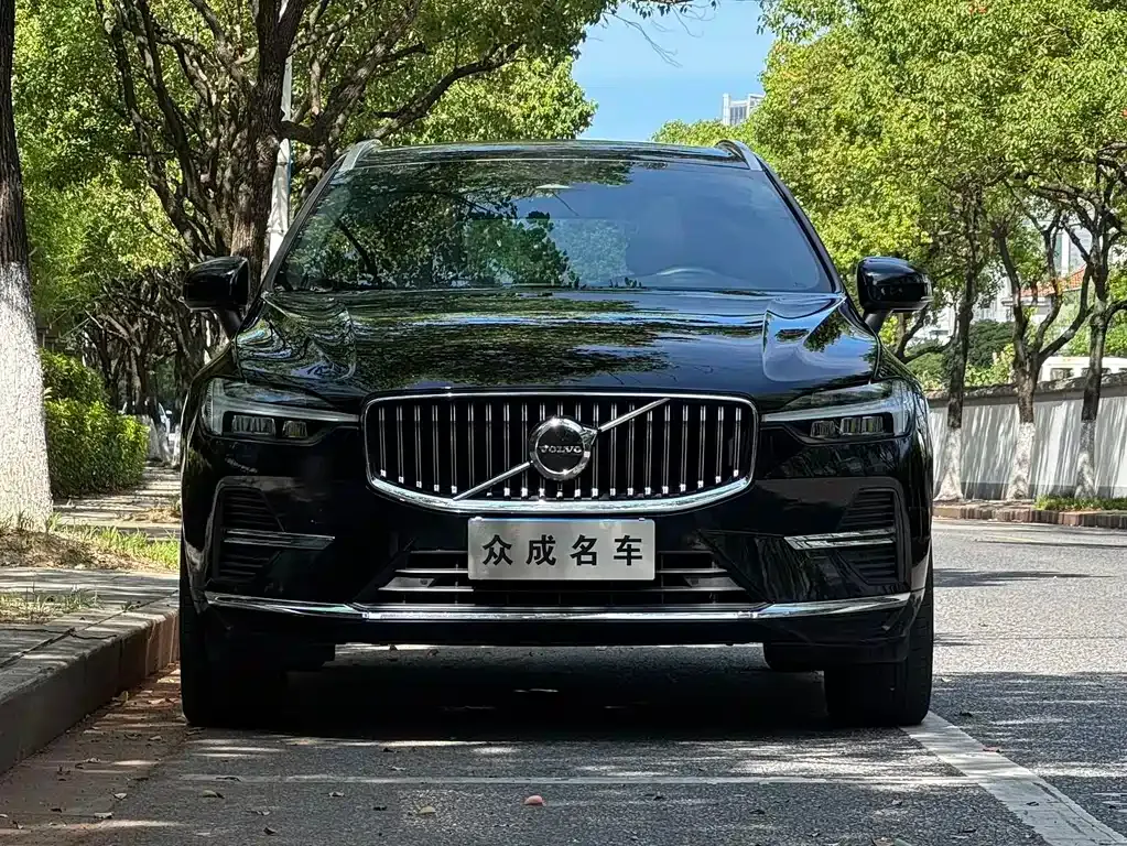 Volvo XC60 — фото 5