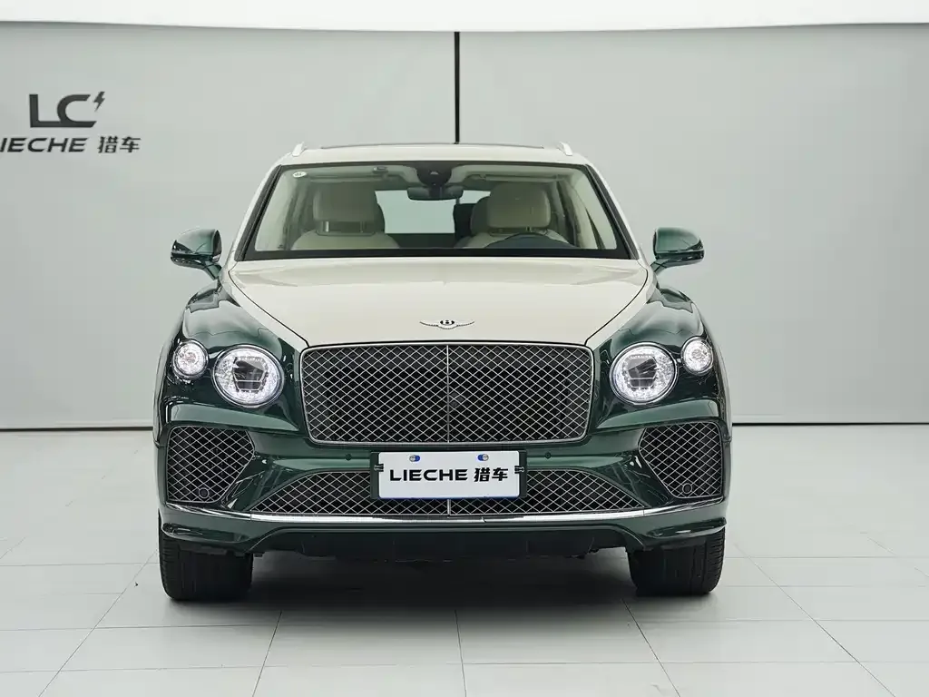Bentley Bentayga — фото 6