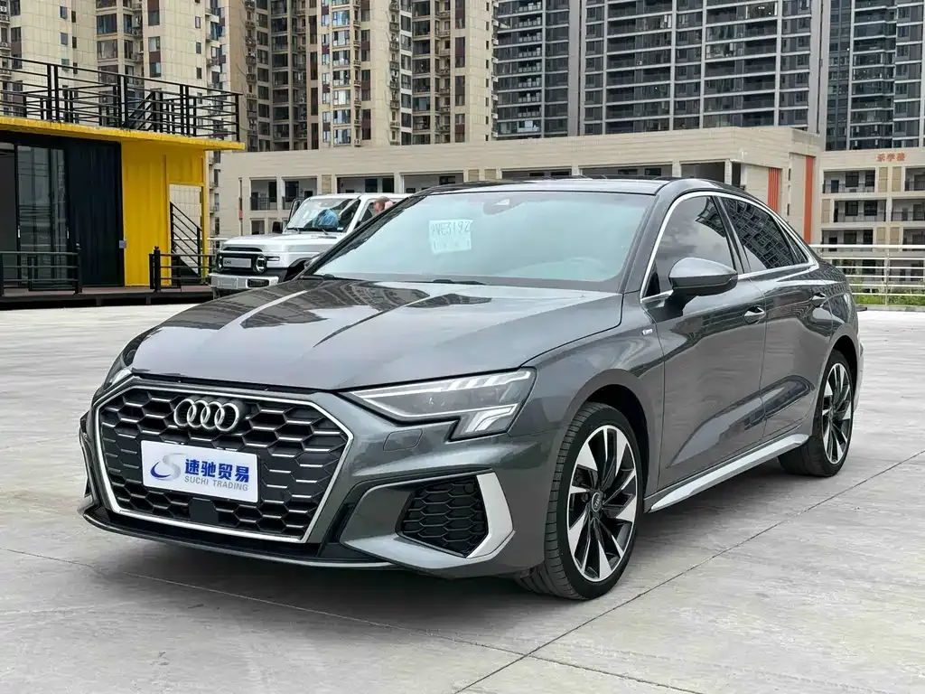 Audi A3 — фото 1