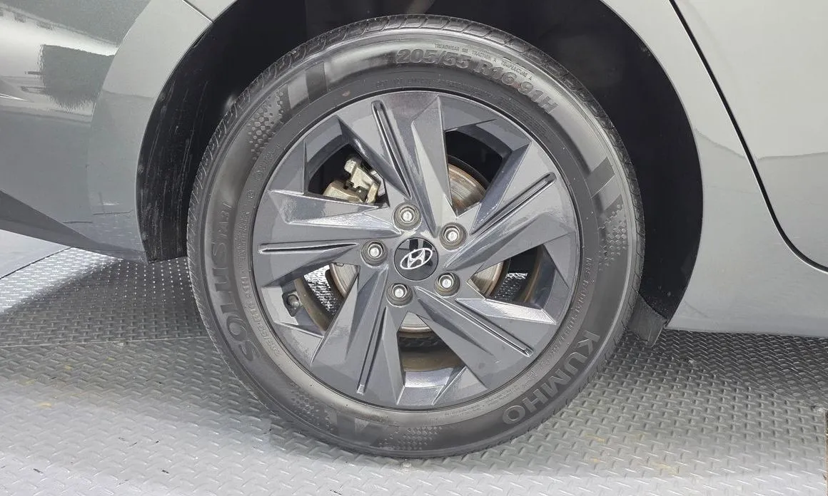 Hyundai AVANTE — фото 9
