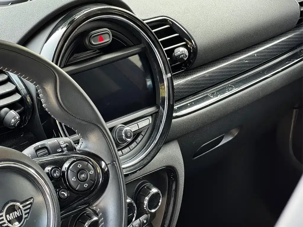 MINI Clubman — фото 4
