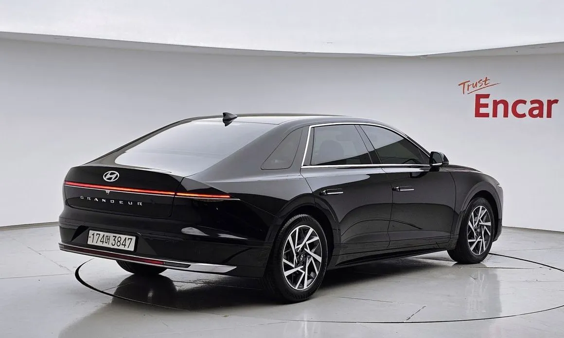 Hyundai Grandeur 2023 из KR, фото 2