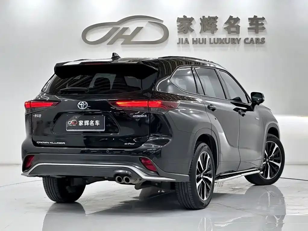 Toyota Crown Kluger 2024 из CN, фото 2