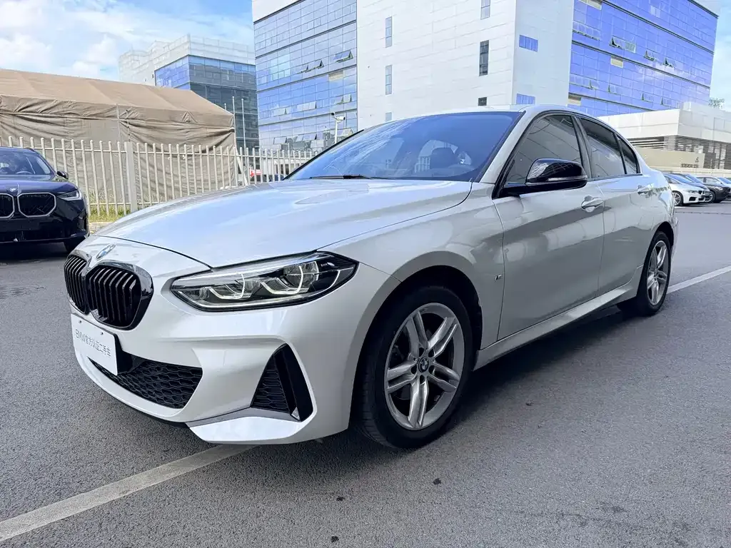 BMW 1 Series — фото 1