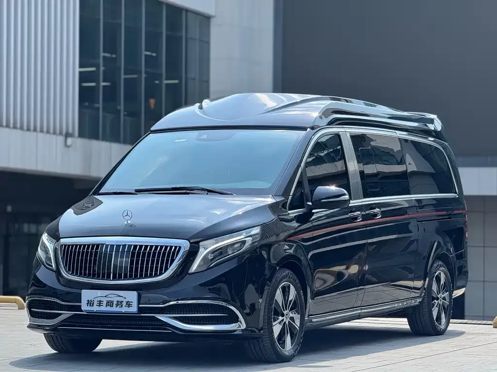 Mercedes-Benz V-Class — фото 1