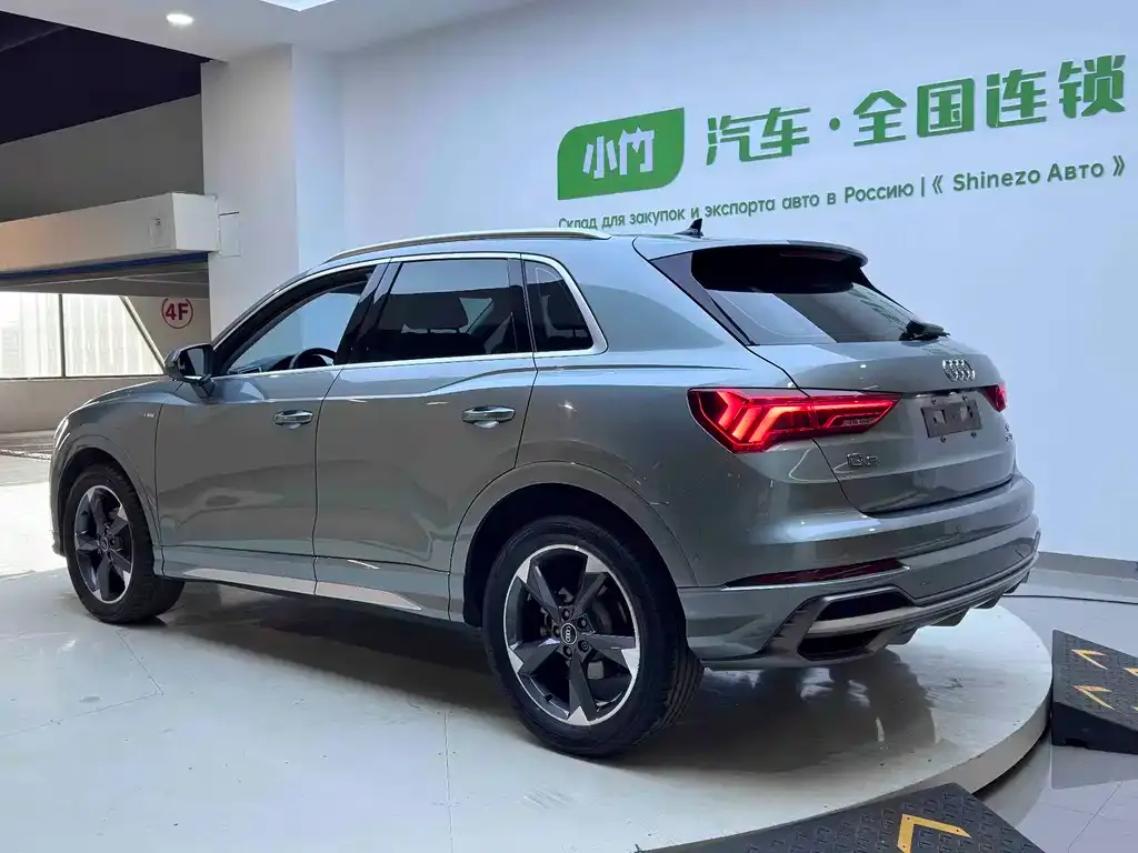 Audi Q3 — фото 8