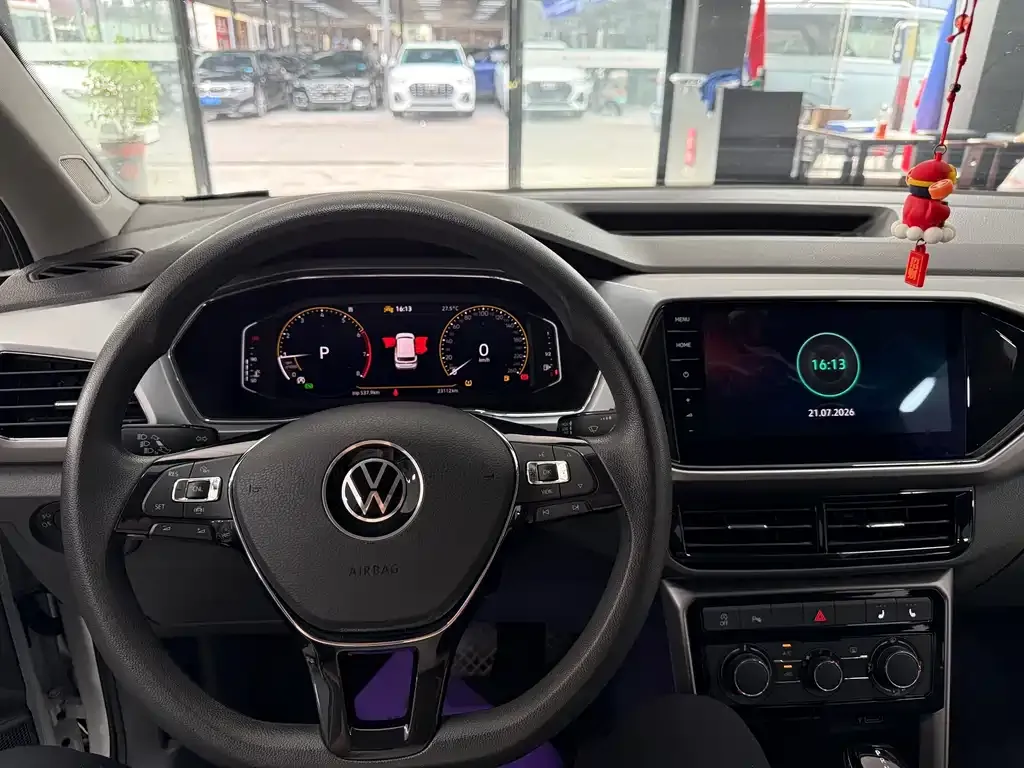 Volkswagen T-Cross — фото 7