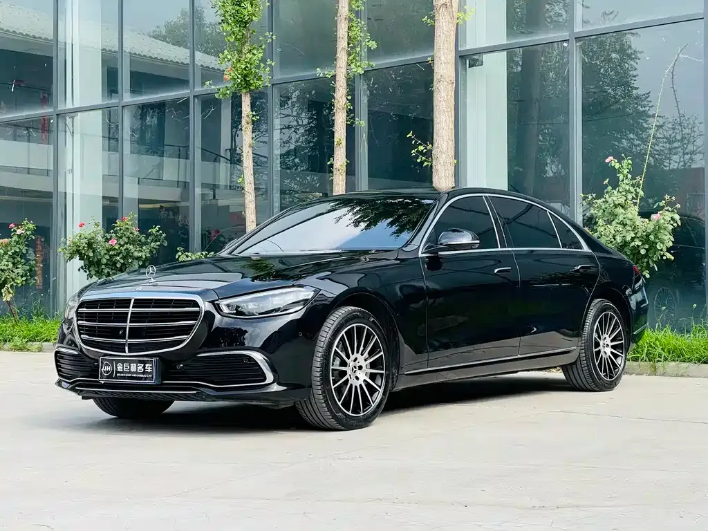 Mercedes-Benz S-Class — фото 1