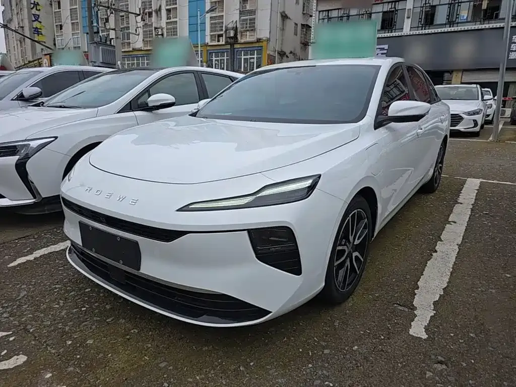 Roewe D6 — фото 1