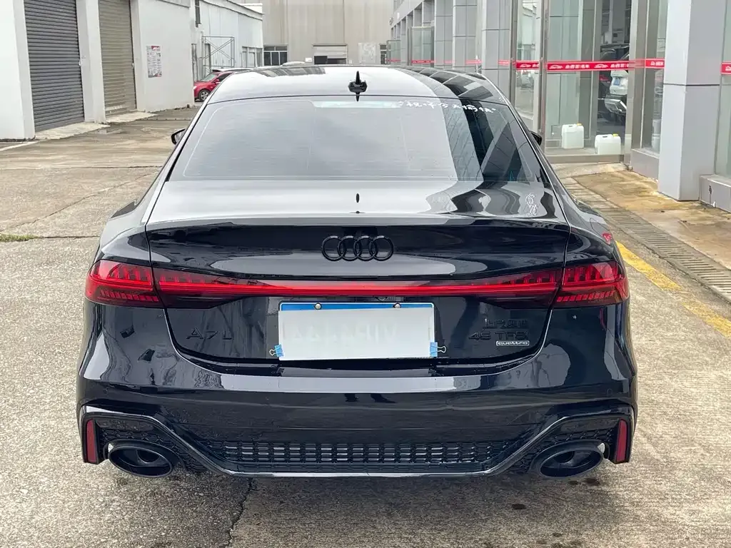 Audi A7L — фото 5