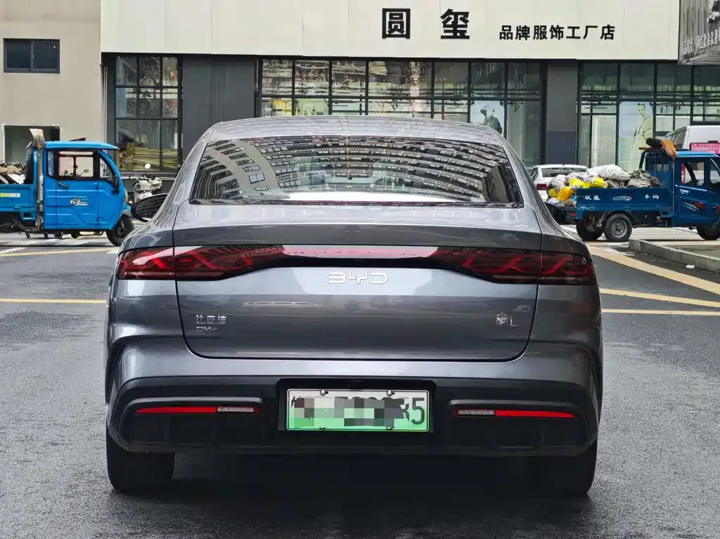 BYD Qin L — фото 9