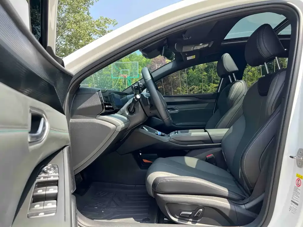 BYD Qin L 2026 из CN, фото 2
