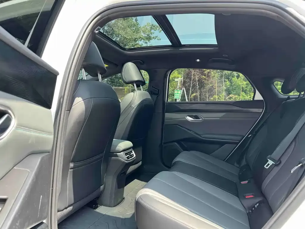BYD Qin L 2026 из CN, фото 4