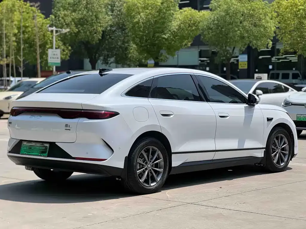 BYD Qin L 2026 из CN, фото 5