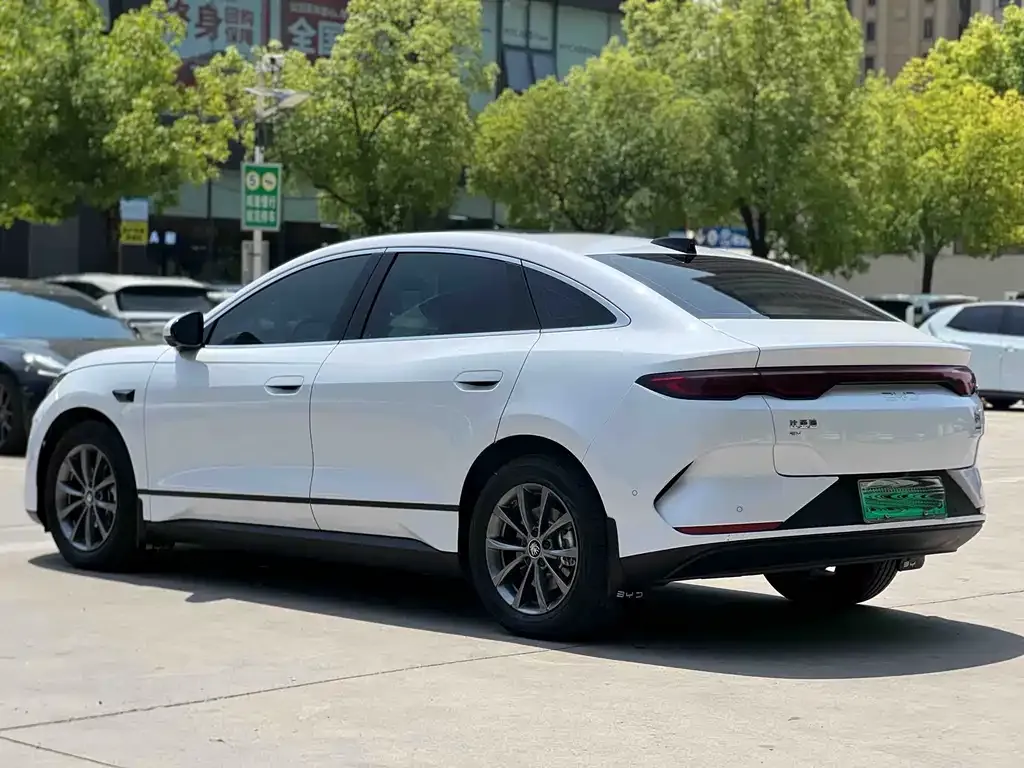 BYD Qin L 2026 из CN, фото 6