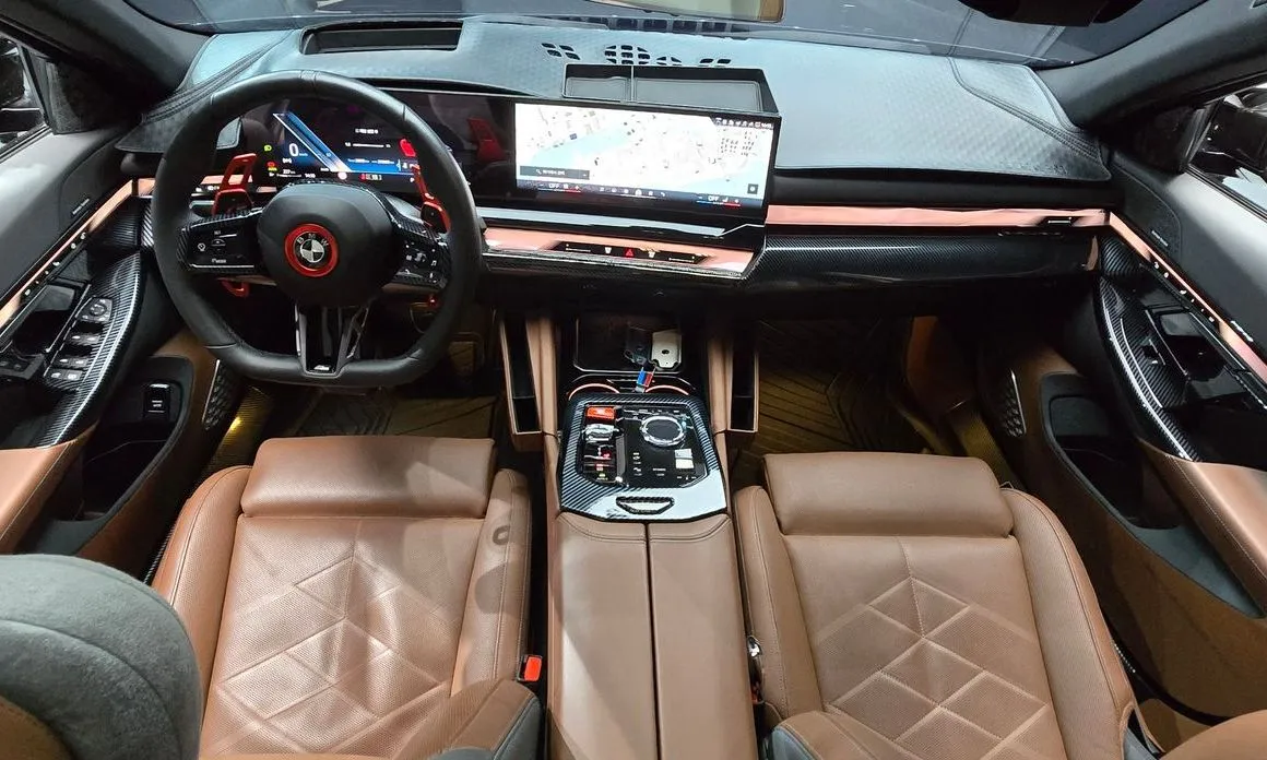BMW 5-Series 2024 из KR, фото 9