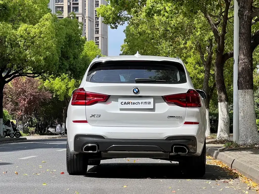 BMW X3 — фото 9
