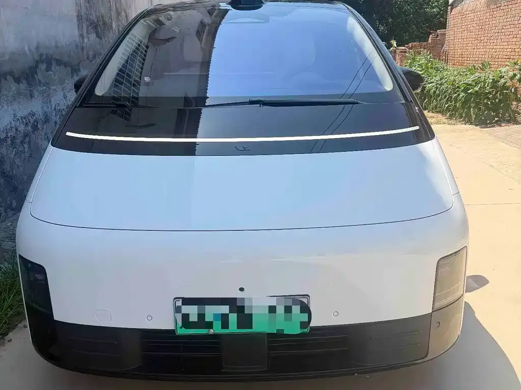 Li Auto MEGA — фото 4