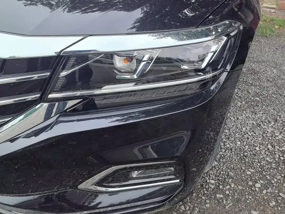 Volkswagen Passat — фото 8