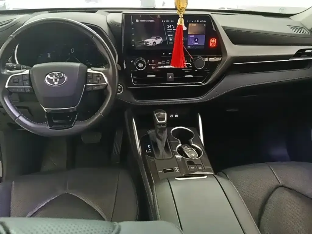 Toyota Highlander — фото 4