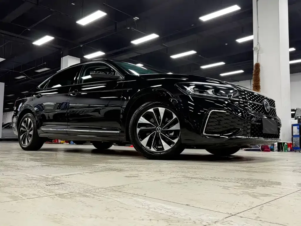 Volkswagen Passat — фото 6