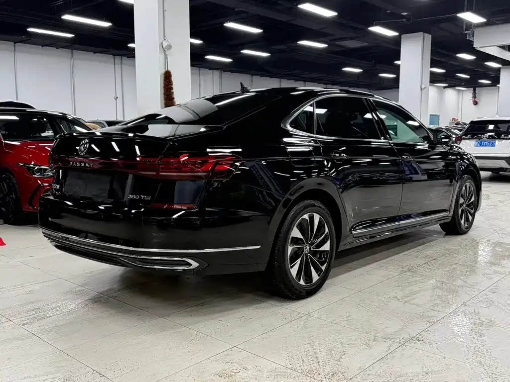 Volkswagen Passat — фото 5
